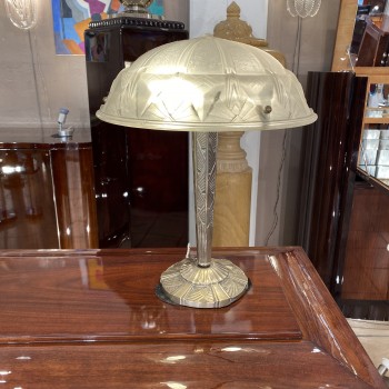Lampe en bronze argentée et...