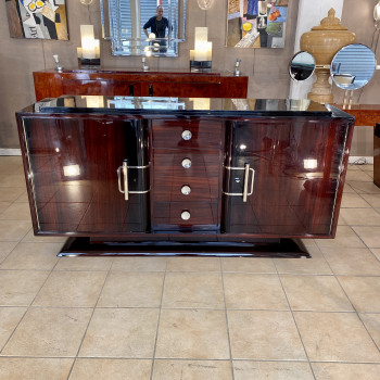 buffet moderniste en...